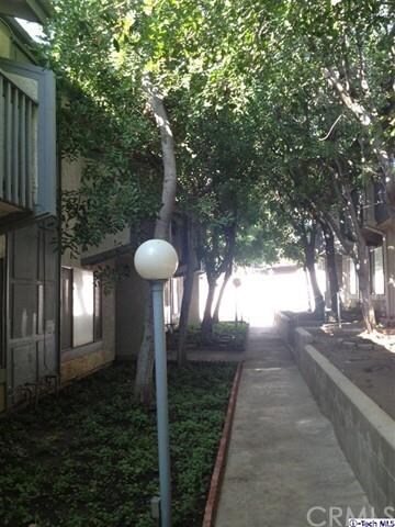 13483 Hubbard St unit 23, Sylmar, CA 91342 - photo 2