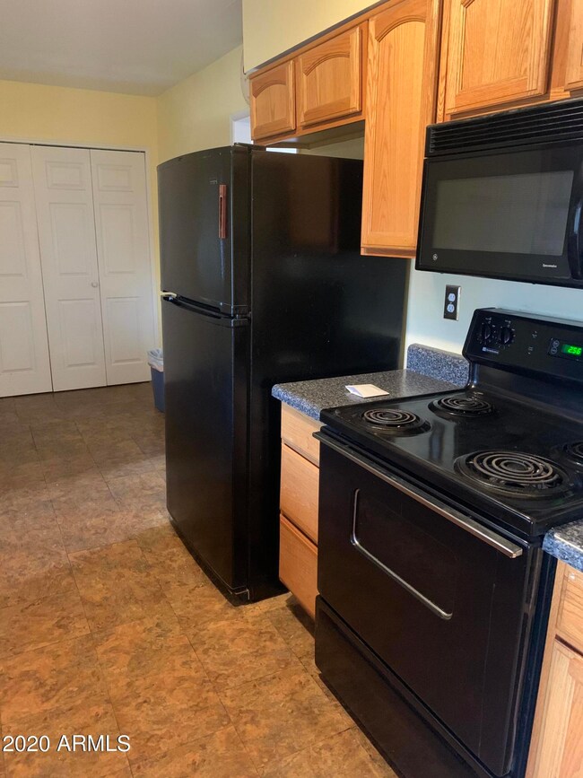 13611 N 111th Ave unit 120, Sun City, AZ 85351 - photo 7