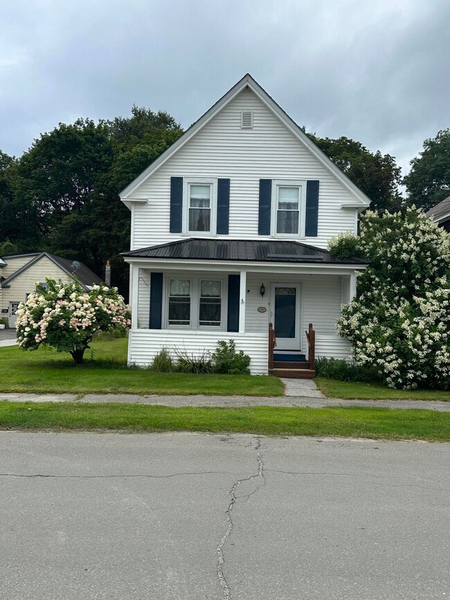 342 Penobscot Ave, Millinocket, ME 04462 - photo 4