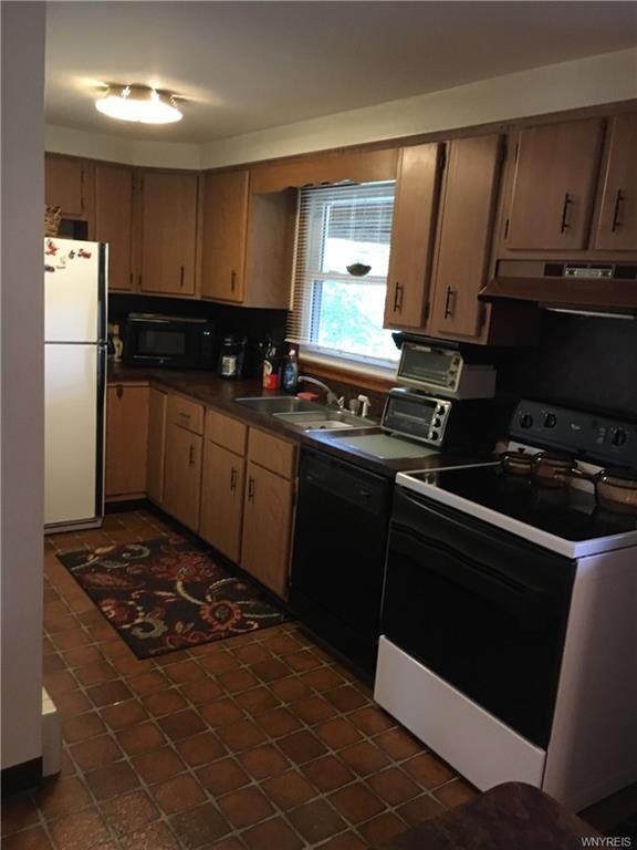 Unit 1 kitchen