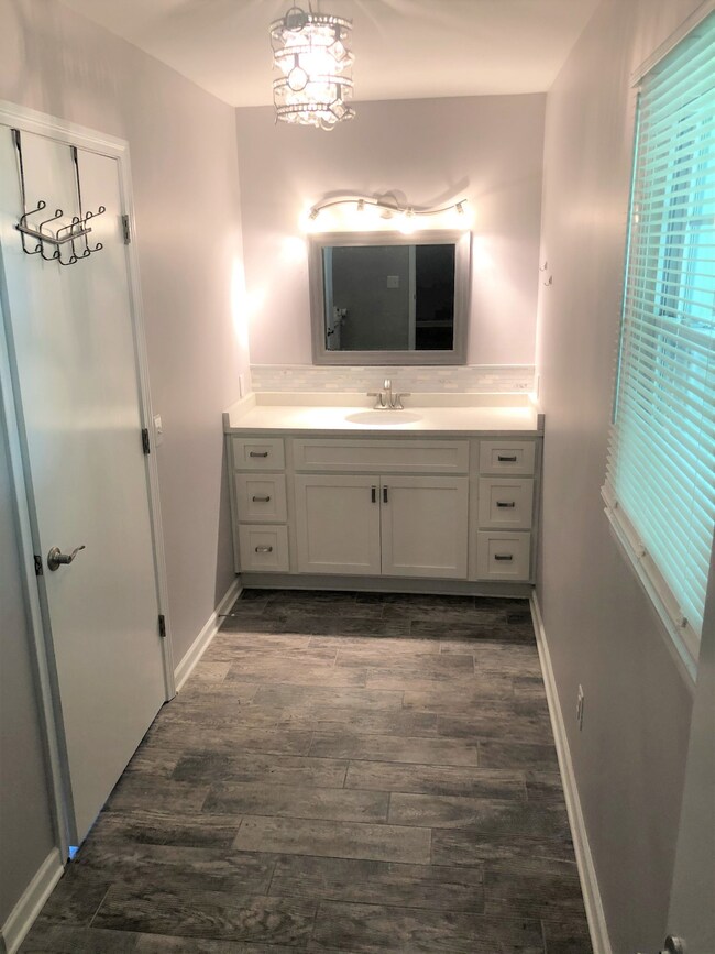 307 Rolling Rd, Shelbyville, TN 37160 - photo 6