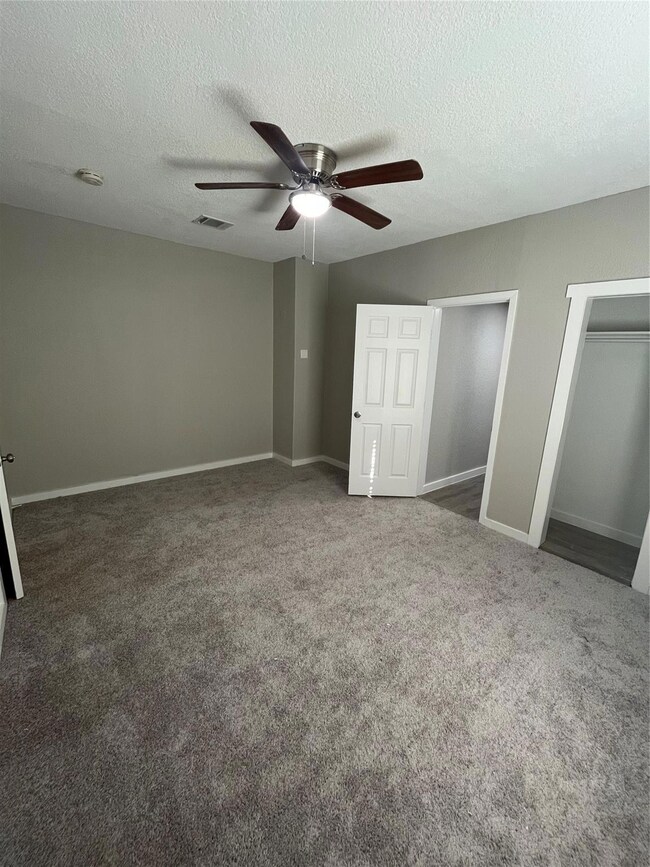 213 W Willingham St, Cleburne, TX 76033 - photo 7