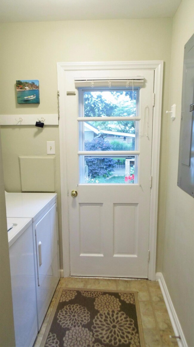 Back entry leds to the gorgeous back yar