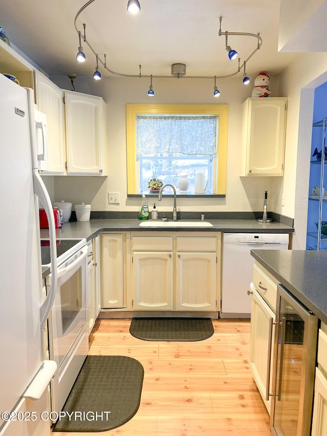 5703 Jennifer Cir, Anchorage, AK 99504 - photo 7