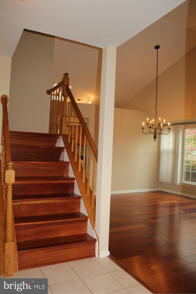 13188 Ladybank Ln, Herndon, VA 20171 - photo 3