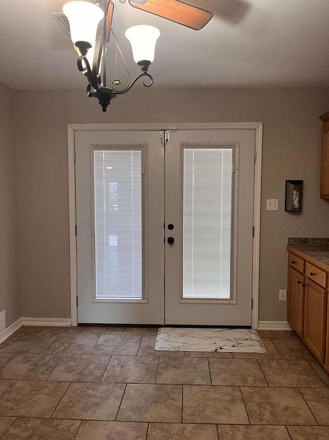 703 E Canal St, Picayune, MS 39466 - photo 3