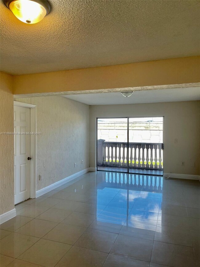The Palmetto Residence unit 111, Hialeah, FL 33012 - photo 6