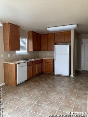 4042 Blue Oak Pass, San Antonio, TX 78223 - photo 6