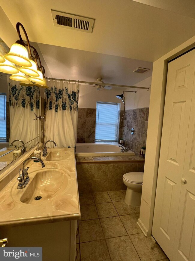 1009 Bayview Overlook, Stafford, VA 22554 - photo 7