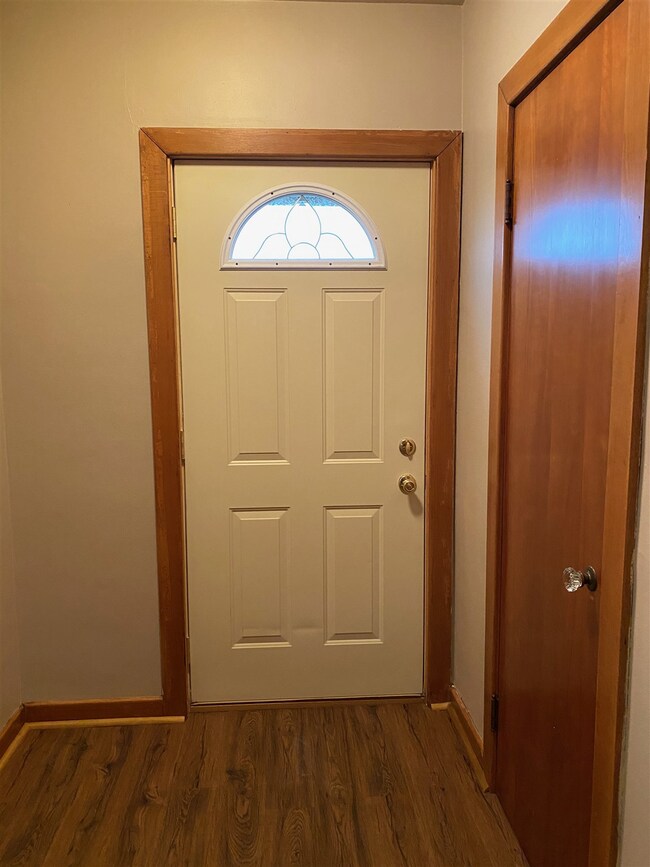 12236 E Tillman Rd, Fort Wayne, IN 46816 - photo 2