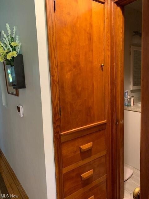 174 W Jefferson St, Jefferson, OH 44047 - photo 4