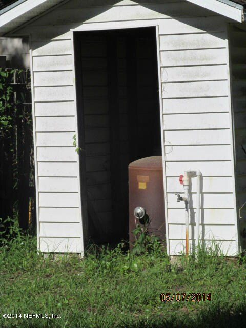 5815 Catoma St, Jacksonville, FL 32244 - photo 5