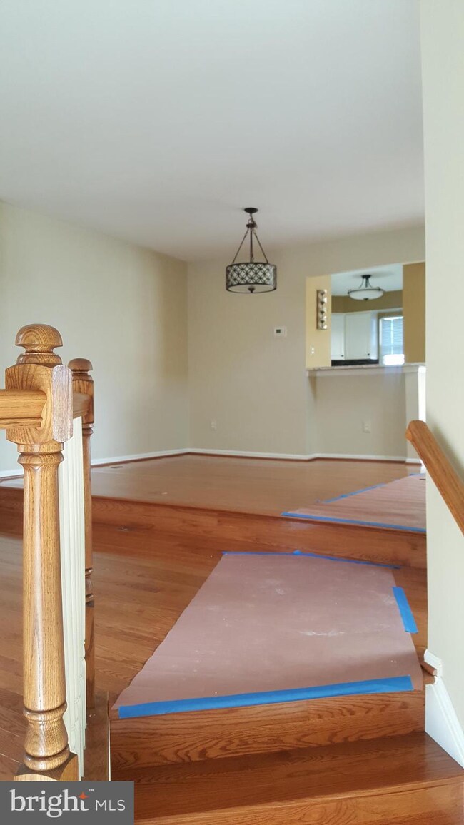 14000 Winding Ridge Ln, Centreville, VA 20121 - photo 2