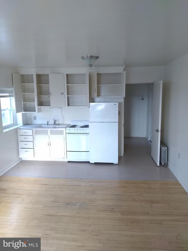 106 W Main St unit 11, New Holland, PA 17557 - photo 2