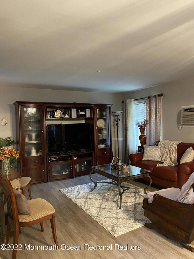 EE43F5B4-3E3F-4D40-9163-3D191E98E798