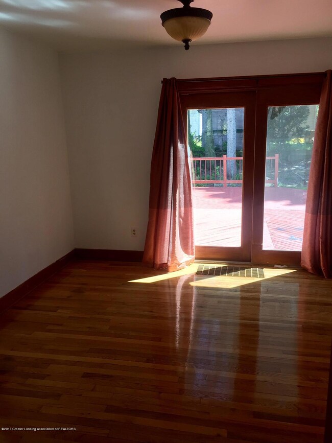 1231 Edward St, Lansing, MI 48910 - photo 6