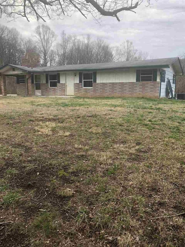 3241 Cherokee Dr, Morristown, TN 37814 - photo 2