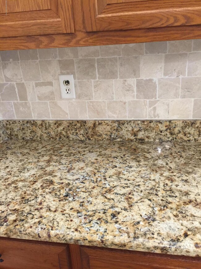 184 Cross Slope Ct unit A, Manalapan, NJ 07726 - photo 2