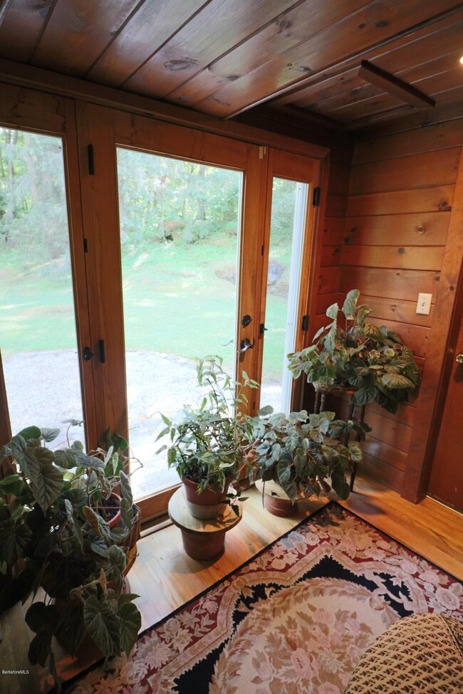 322 Old Stockbridge Rd, Stockbridge, MA 01262 - photo 7