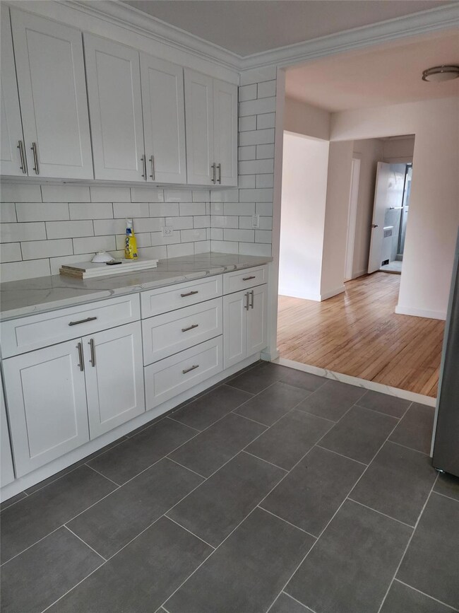 68-36 140th St unit B, Flushing, NY 11367 - photo 2