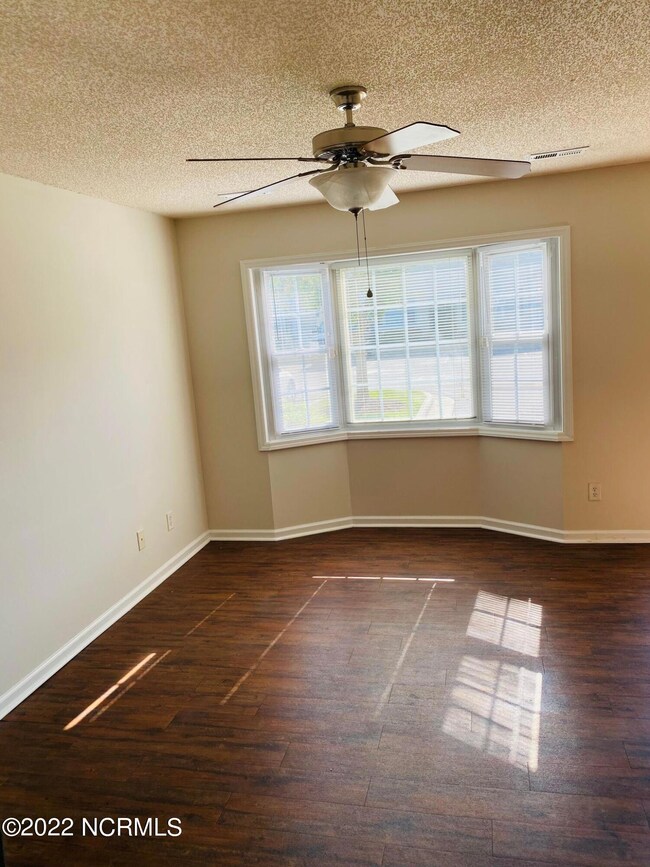 2325 Vineyard Dr, Winterville, NC 28590 - photo 3