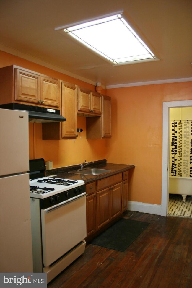 1720 Mcculloh St unit 3, Baltimore, MD 21217 - photo 5