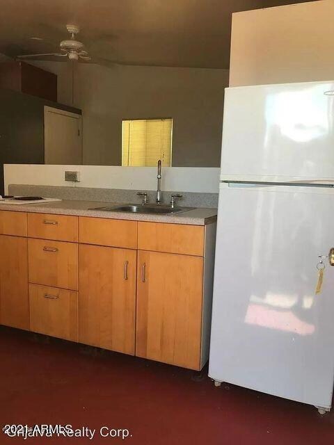 443 E Delano pic 6