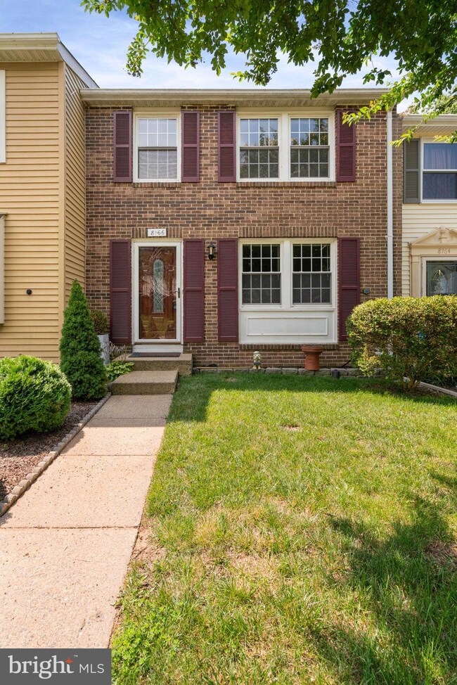8166 Willowdale Ct, Springfield, VA 22153 - photo 2