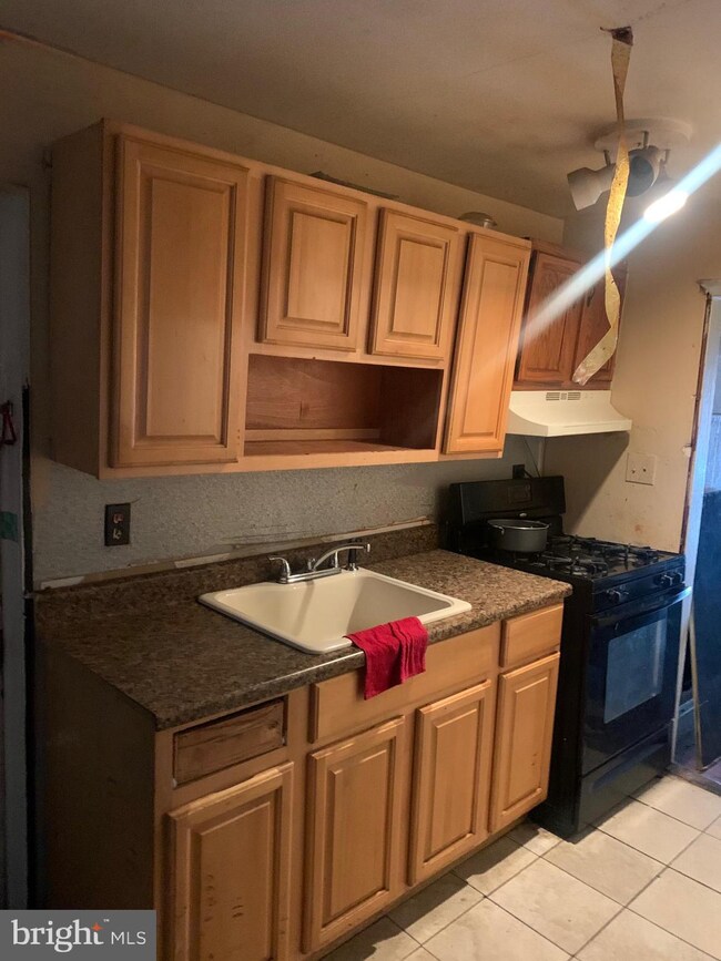 2414 S 8th St, Camden, NJ 08104 - photo 2