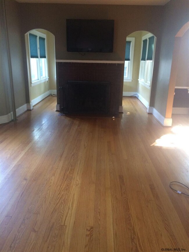 18 Van Buren St, Albany, NY 12206 - photo 4