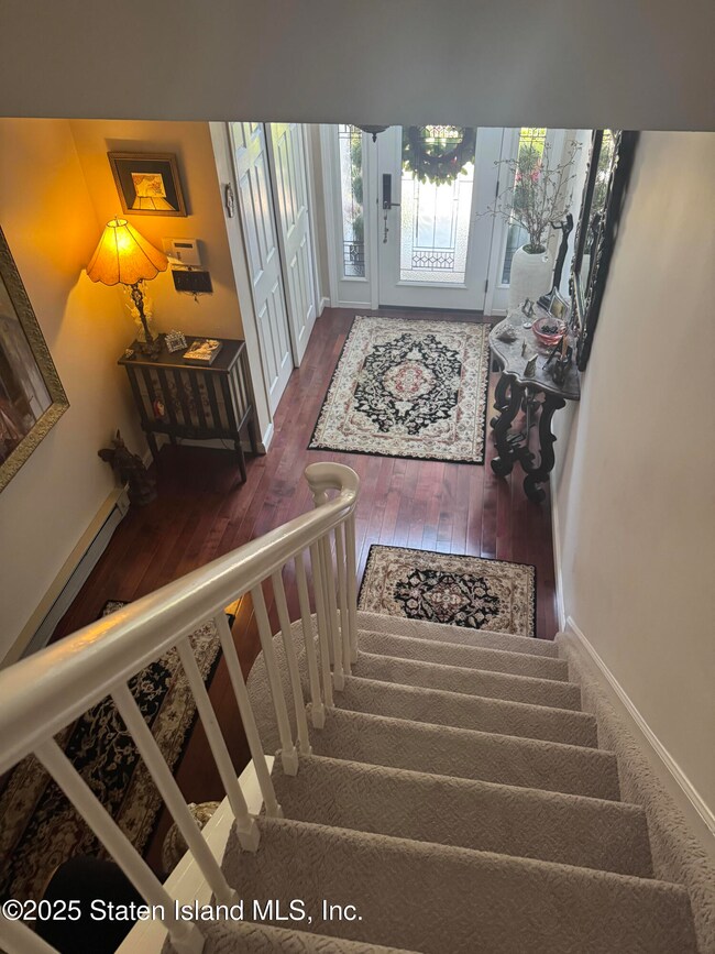 109 Commodore Dr, Staten Island, NY 10309 - photo 7