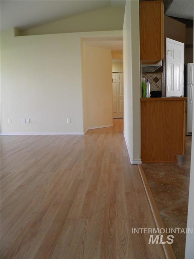 1413 S Benewah St, Nampa, ID 83686 - photo 6