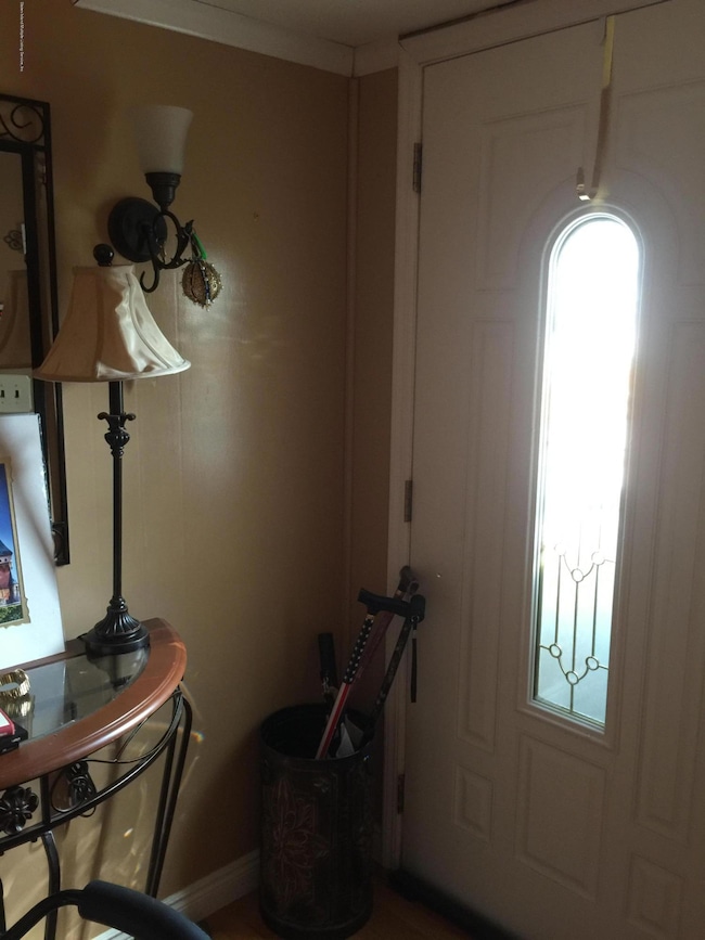 81 Waldron Ave, Staten Island, NY 10301 - photo 3