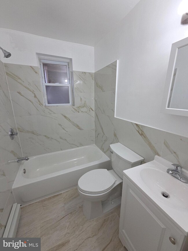 553 Fanshawe St unit 1ST FL, Philadelphia, PA 19111 - photo 5