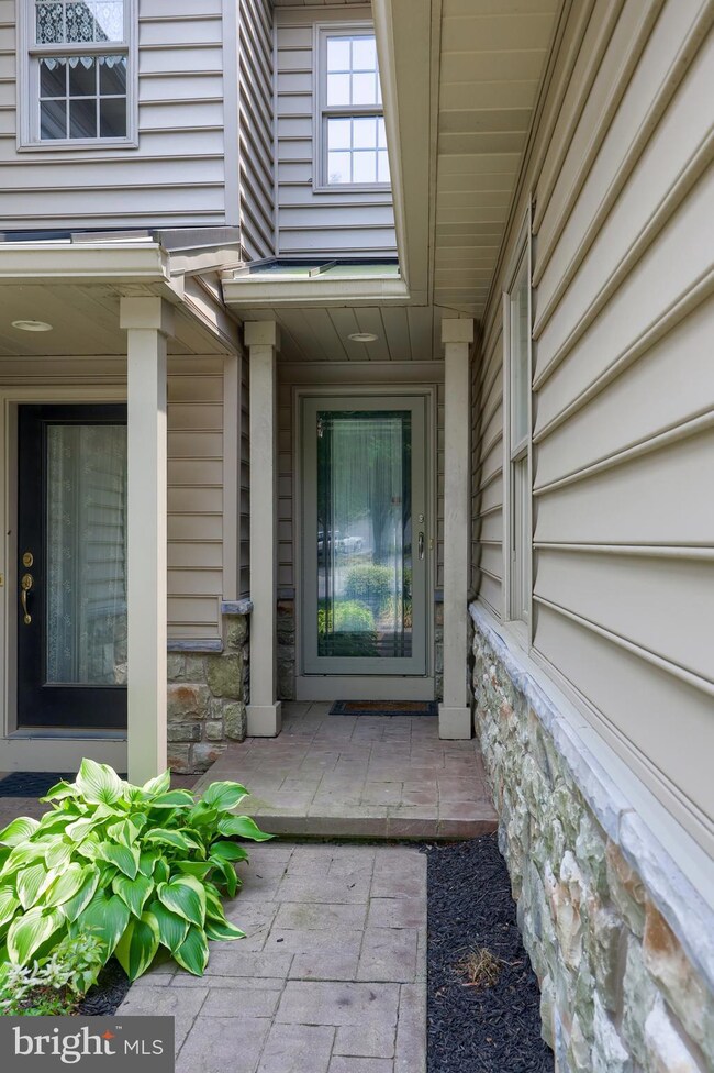 237 Fieldcrest Ln, Ephrata, PA 17522 - photo 2