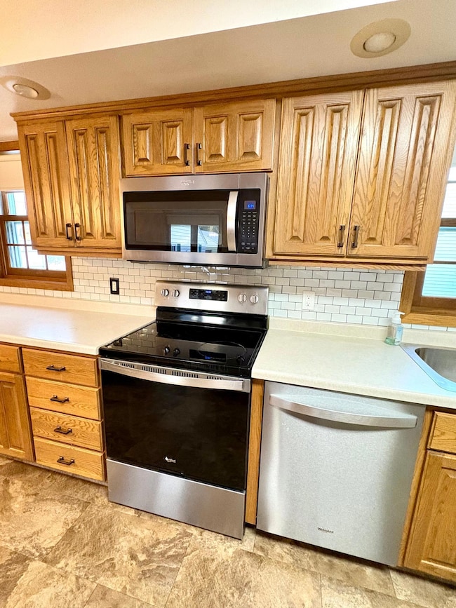 429 E Rooney Ave, Appleton, MN 56208 - photo 4