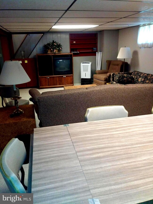 5301 Catalpha Rd, Baltimore, MD 21214 - photo 5