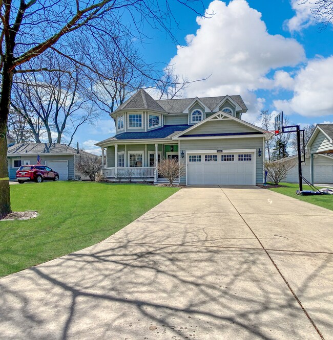 802 E Evergreen St, Wheaton, IL 60187 - photo 4