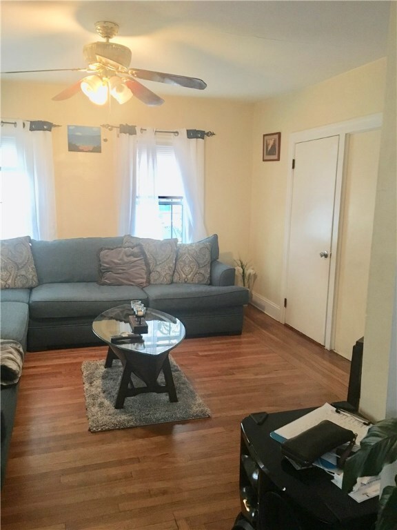 22 Whipple St, Pawtucket, RI 02860 - photo 3