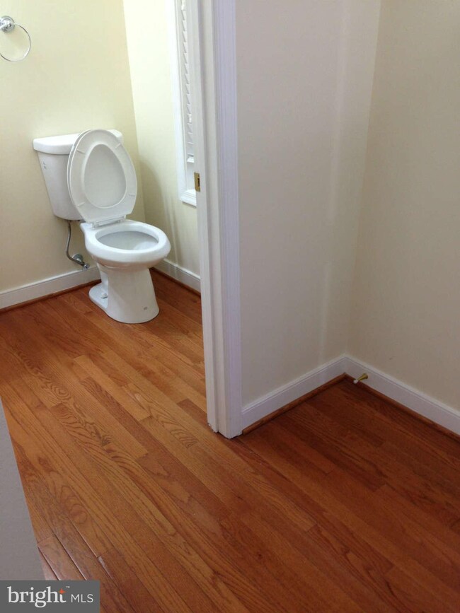 895 Chestnut Tree Dr, Annapolis, MD 21409 - photo 7