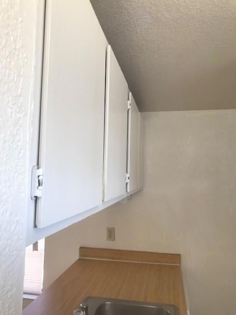 10532 Shannon Place unit B, El Paso, TX 79925 - photo 6