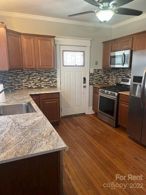 649 W Front St, Statesville, NC 28677 - photo 2