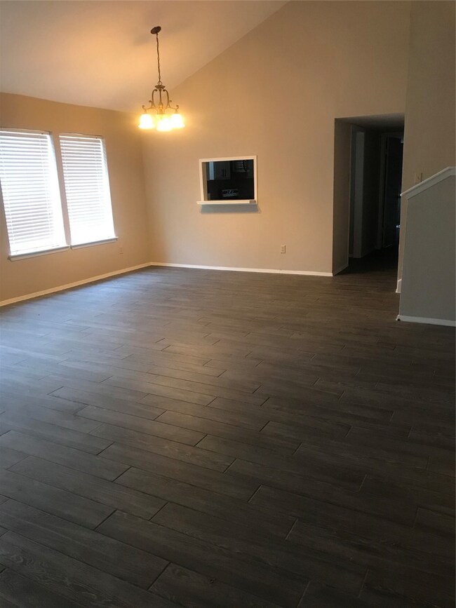 7895 Green Lawn Dr unit 7895, Houston, TX 77088 - photo 4