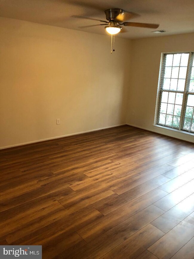 2899 Madeira Ct unit 10, Woodbridge, VA 22192 - photo 6