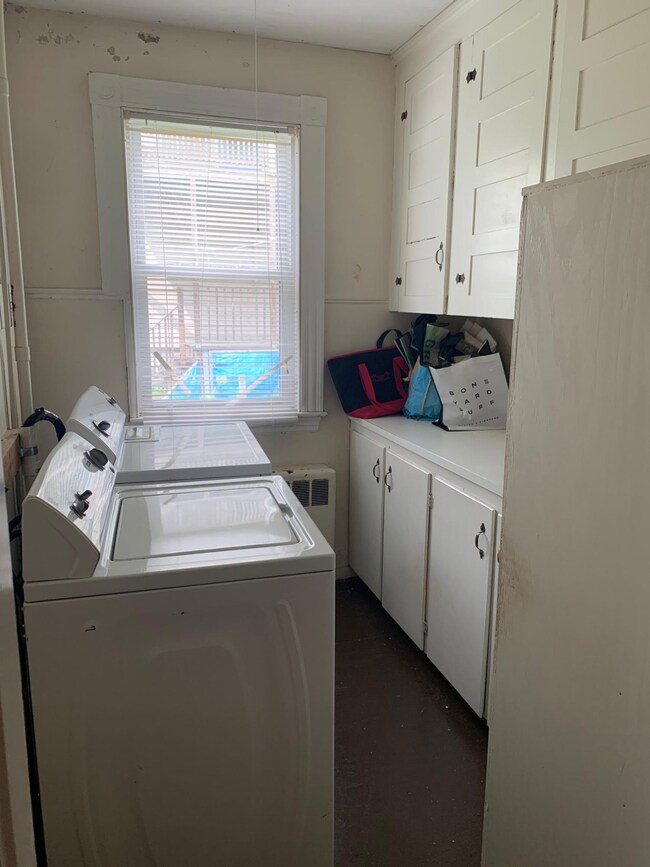 14 Bartlett St, Waterville, ME 04901 - photo 2