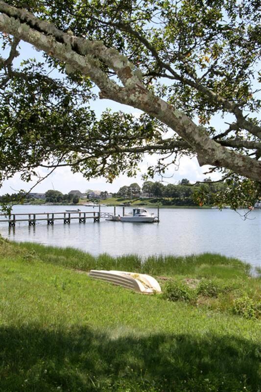 11 Onset Ave, Buzzards Bay, MA 02532 - photo 3