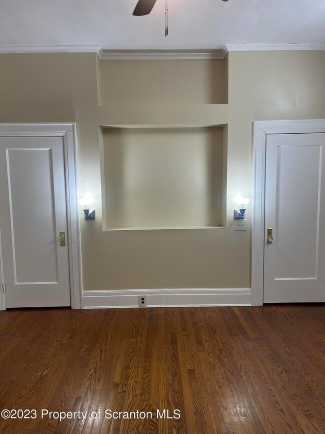 85 Main St unit 1 Front, Olyphant, PA 18447 - photo 5