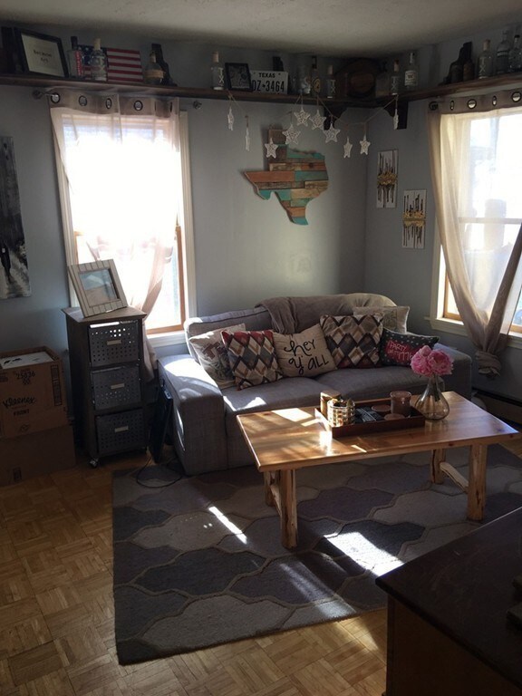 8 Williams Ct unit 2, Somerville, MA 02143 - photo 3