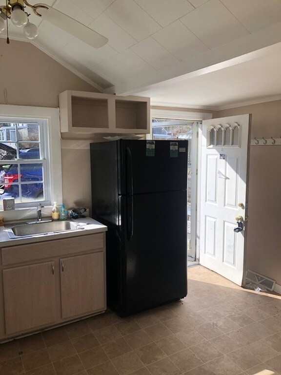 7 West St, Hanson, MA 02341 - photo 4