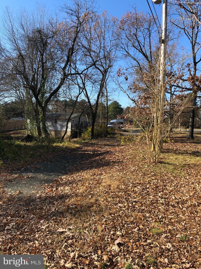 12480 Rousby Hall Rd, Lusby, MD 20657 - photo 5